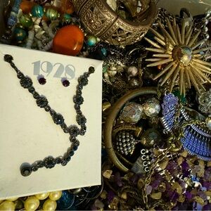 2.5 LBs vintage Costume gold silver Jewelry Lot~ Signed & Unsigned All Wearable